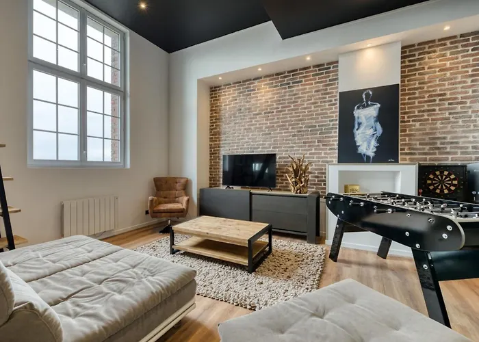 Jonathan Avec Place De Parking *